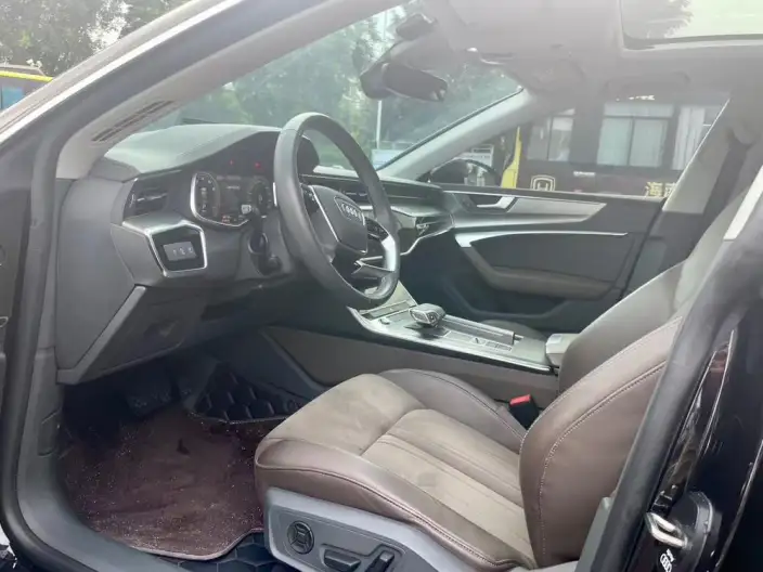 Audi A7 L 2024 Model 45 TFSI Luxury Model – фото 8