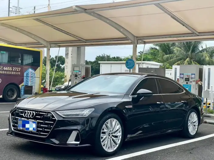 Audi A7 L 2024 Model 45 TFSI Luxury Model – фото 10