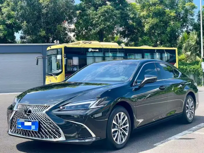 Lexus ES 2025 Model 200 Premium – фото 10