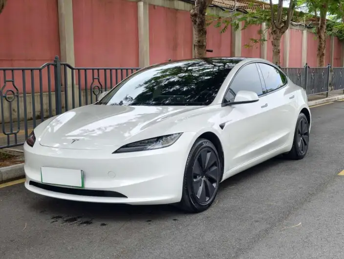 Model 3 2023 Model Rear-wheel drive version – фото 1