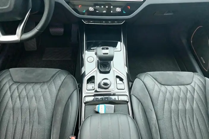 Hongqi HS5 2022 Model Facelift 2.0T Smart Flag Enjoy Edition – фото 7