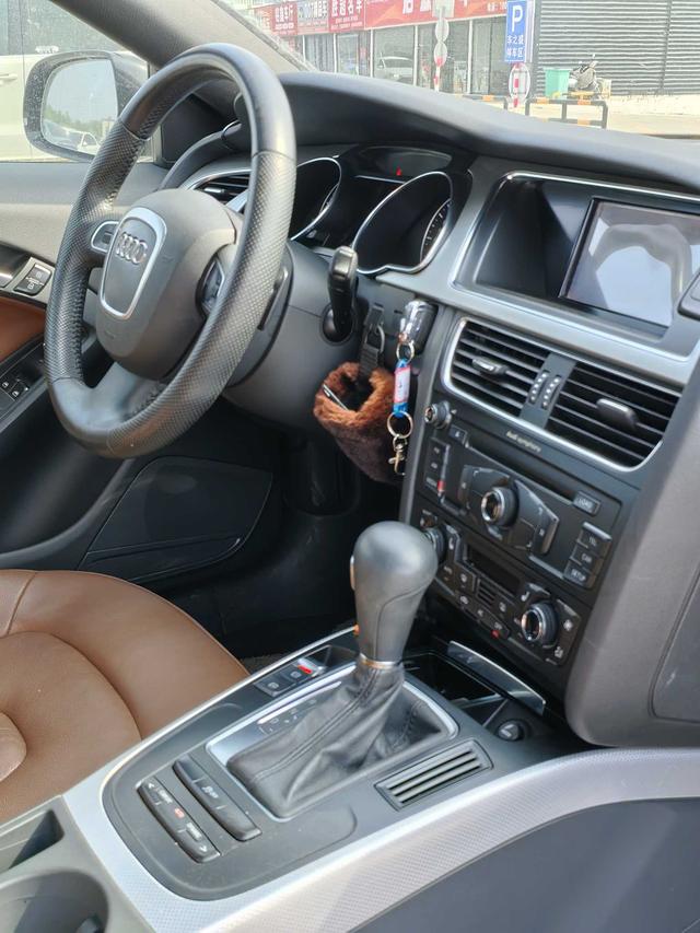 Audi A5 2010 модификация 2.0TFSI Coupe – фото 14