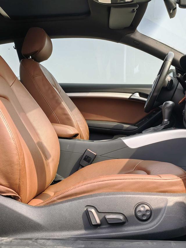 Audi A5 2010 модификация 2.0TFSI Coupe – фото 15