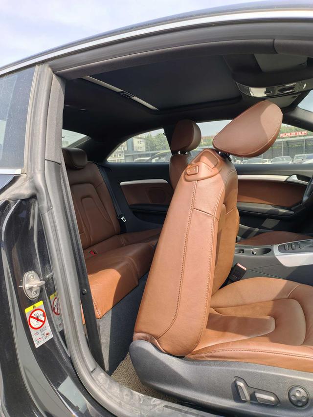 Audi A5 2010 модификация 2.0TFSI Coupe – фото 16