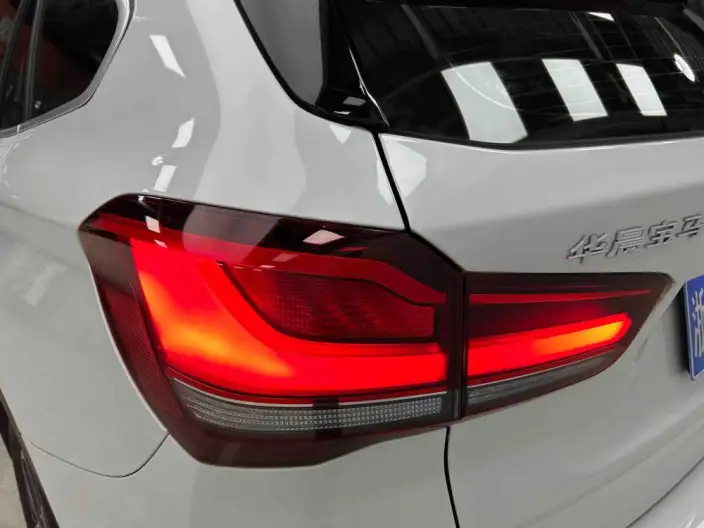 BMW X1 2022 Model sDrive20Li Fashion Model – фото 9