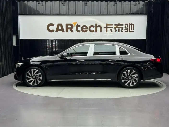 Mercedes-Benz E-Class 2025 Model E 300 L Luxury Model sedan – фото 4