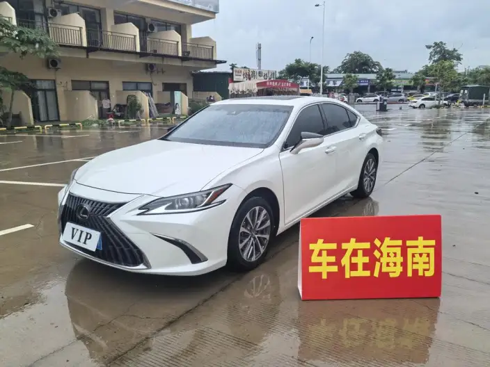Lexus ES 2024 Model 200 Premium – фото 1