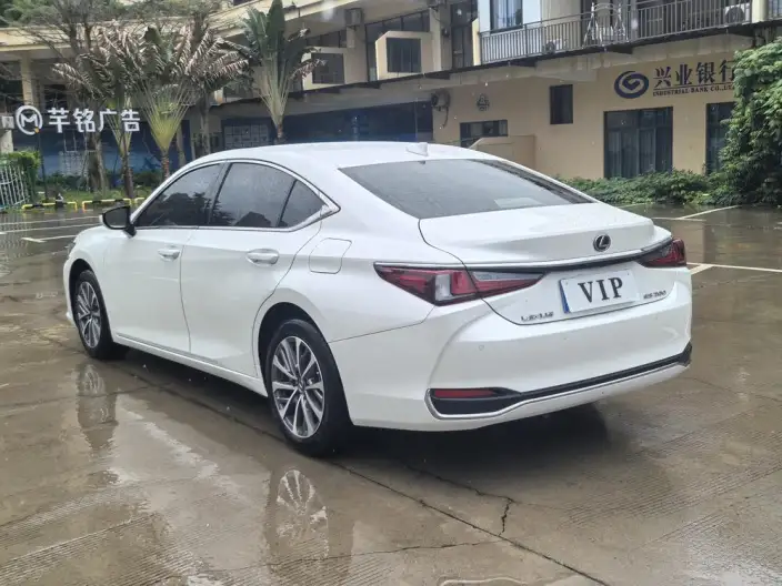Lexus ES 2024 Model 200 Premium – фото 4