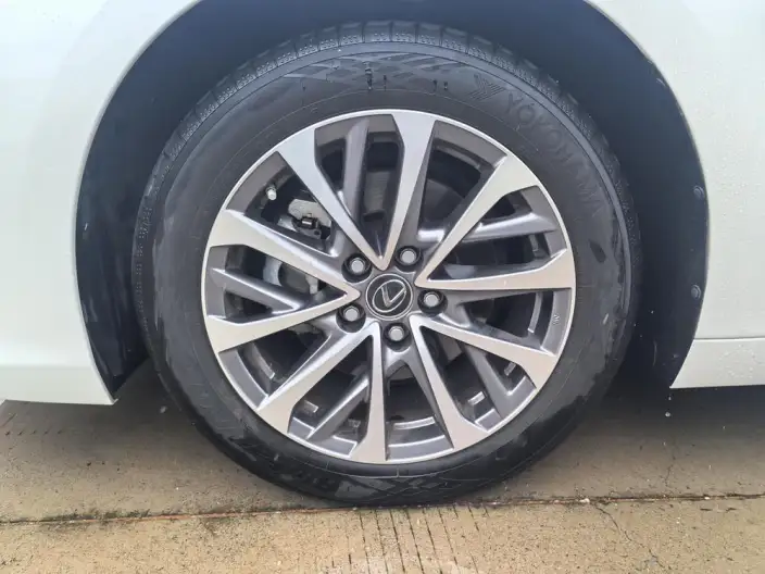 Lexus ES 2024 Model 200 Premium – фото 7