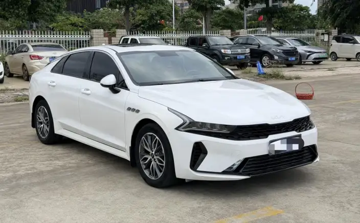 Kia K5 2021 Model 270T CVVD Fashion Edition