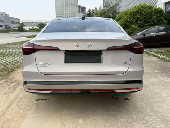 Hongqi H7 PHEV 2026 Model 210 4WD Smart Hybrid Edition – фото 4