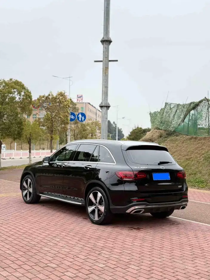 Mercedes-Benz GLC 2022 Model Facelift GLC 300 L 4MATIC Dynamic Model Collector Edition – фото 4