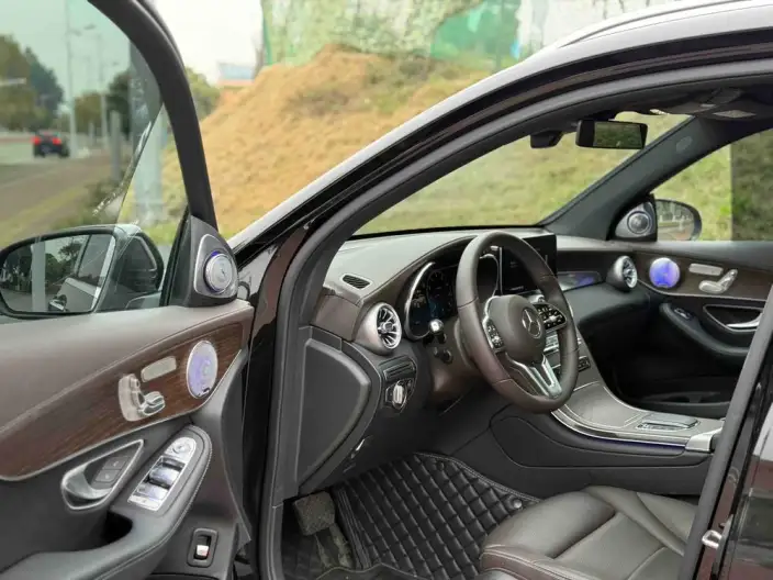 Mercedes-Benz GLC 2022 Model Facelift GLC 300 L 4MATIC Dynamic Model Collector Edition – фото 9