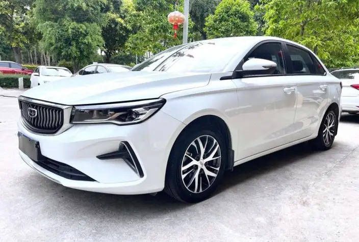Geely Emgrand 2022 Model No. 4 Gen 1.5L CVT Flagship Model – фото 1