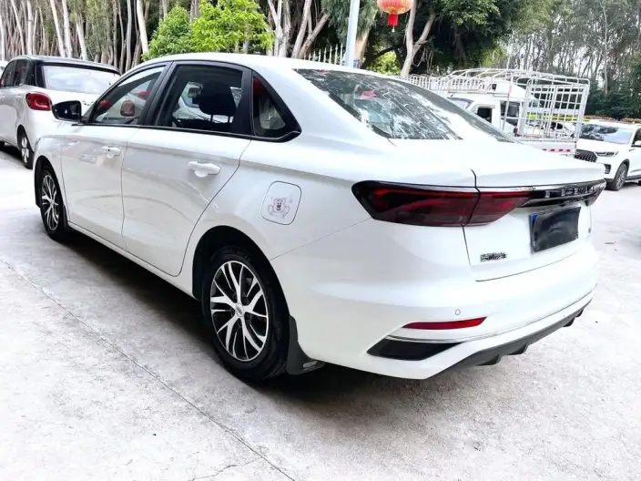 Geely Emgrand 2022 Model No. 4 Gen 1.5L CVT Flagship Model – фото 4