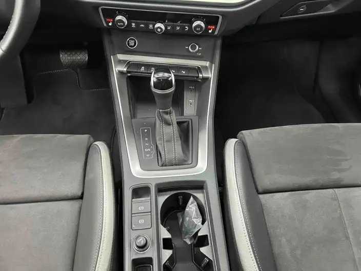 AUDI Q3 2023 Model 35 TFSI Fashion Dynamic Model – фото 10