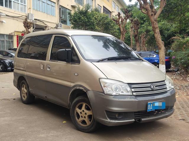 Dongfeng Lingzhi 2014 M3 1.6L 7-seater Luxury