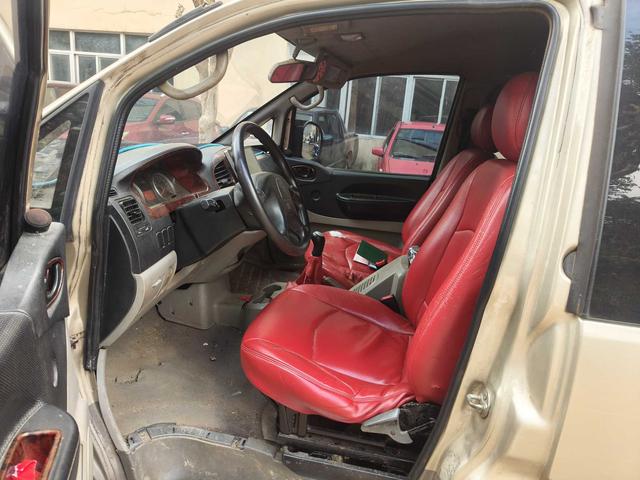 Dongfeng Lingzhi 2014 M3 1.6L 7-seater Luxury – фото 5
