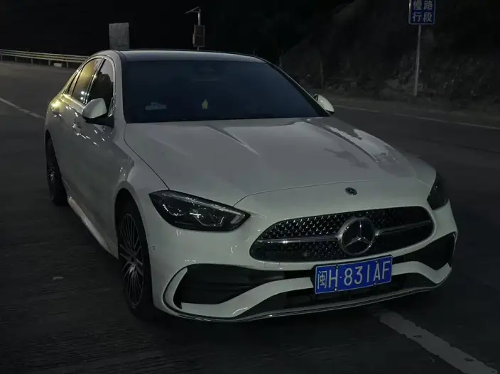 Mercedes-Benz C-Class 2025 Model C 260 L Sports Edition – фото 3