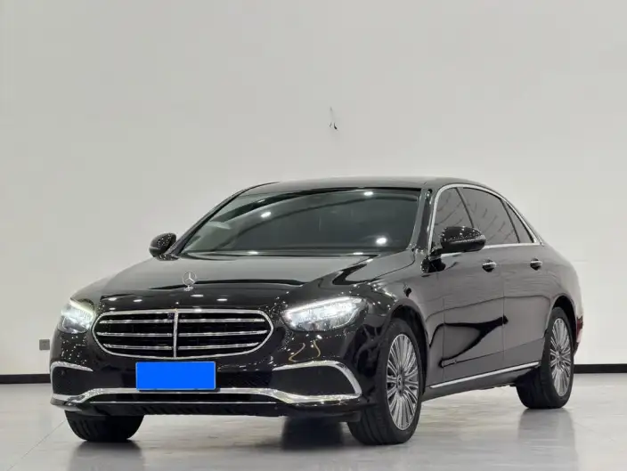 Mercedes-Benz E-Class 2022 Model E 300 L Luxury Model sedan – фото 1