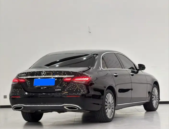 Mercedes-Benz E-Class 2022 Model E 300 L Luxury Model sedan – фото 4