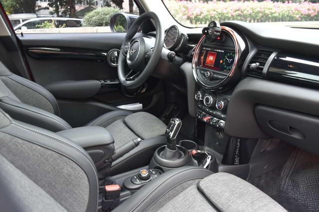 MINI 2019 1.5T COOPER Classic 5-door – фото 12