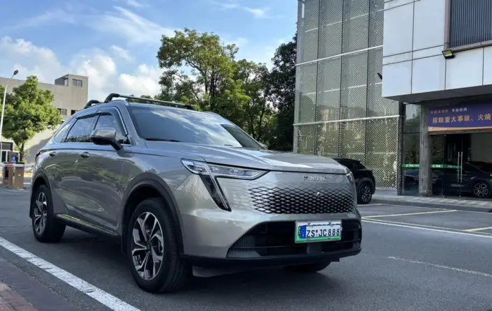 Haval Xiaolong MAX 2023 Model 1.5L Hi4 105 4WD Pilot Edition – фото 3