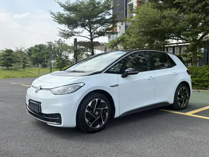 Volkswagen ID.3 2023 Model Pure Smart Edition – фото 1
