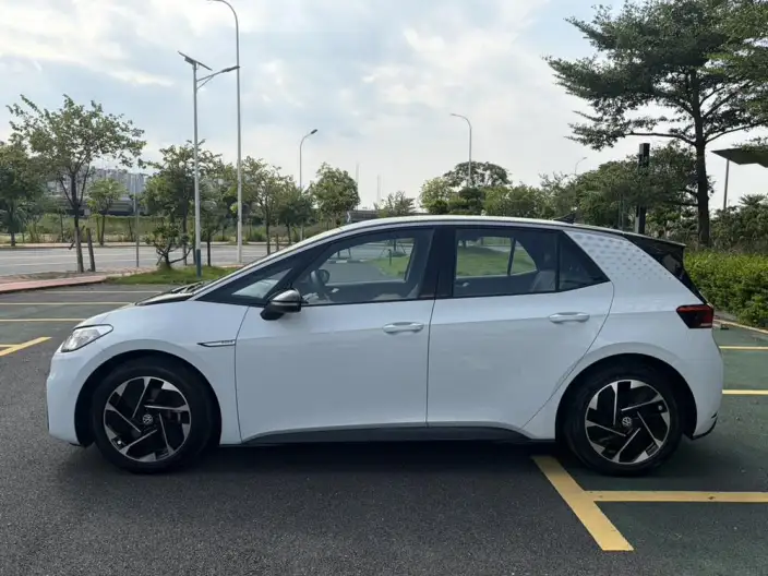 Volkswagen ID.3 2023 Model Pure Smart Edition – фото 3