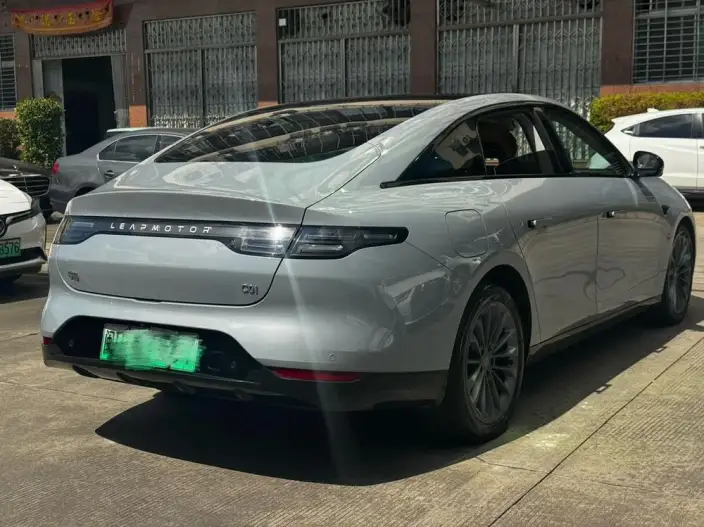 Leapmotor C01 2024 Model EV Edition 525 Exclusive Edition – фото 5