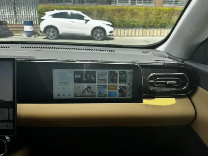 Leapmotor C01 2024 Model EV Edition 525 Exclusive Edition – фото 7