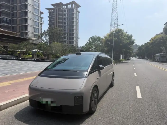 Li Auto MEGA 2024 Model Ultra Edition – фото 1