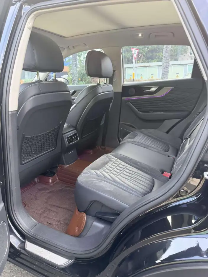 Hongqi HS5 2022 Model 2.0T Smart Flag Enjoy Edition – фото 7
