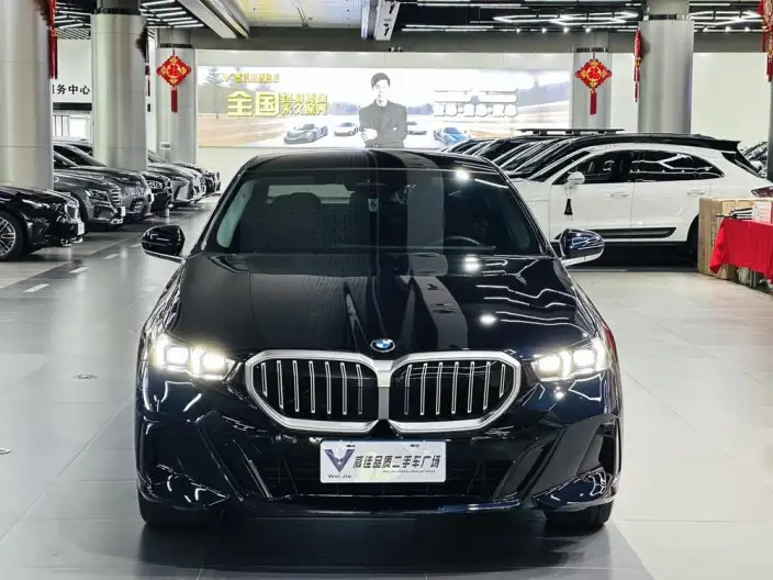BMW 5 Series 2025 Model 530Li Leading Model Luxury Set – фото 2