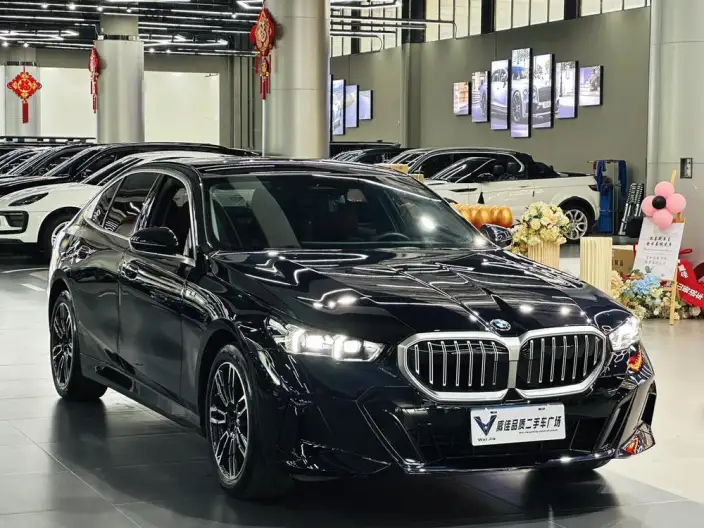 BMW 5 Series 2025 Model 530Li Leading Model Luxury Set – фото 3