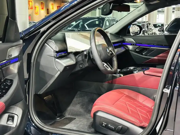 BMW 5 Series 2025 Model 530Li Leading Model Luxury Set – фото 8