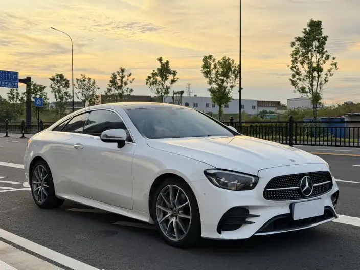 Mercedes-Benz E-Class Imported 2023 Model E 260 Coupe – фото 3