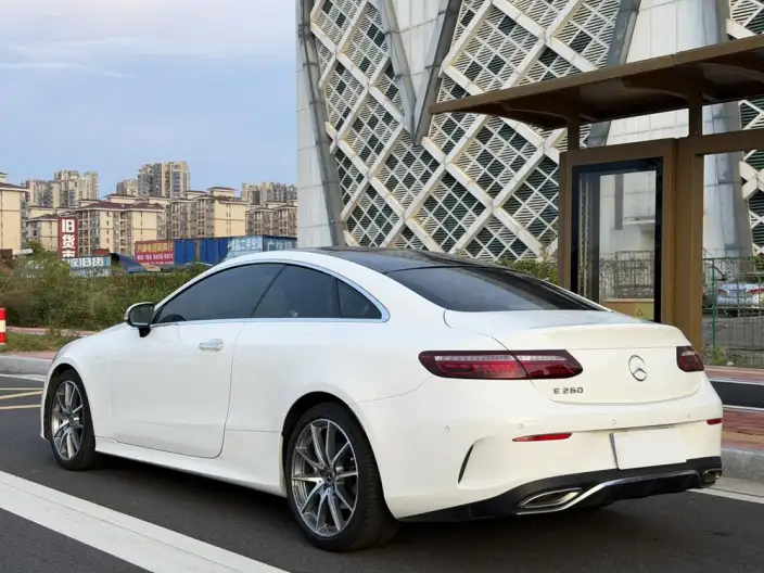 Mercedes-Benz E-Class Imported 2023 Model E 260 Coupe – фото 5