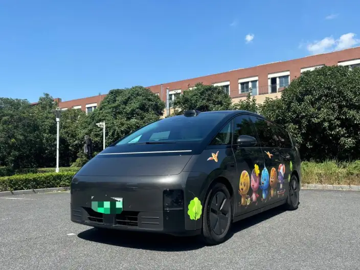 Li Auto MEGA 2024 Model Ultra Edition – фото 1