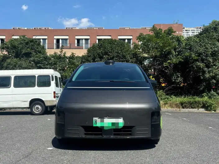 Li Auto MEGA 2024 Model Ultra Edition – фото 2
