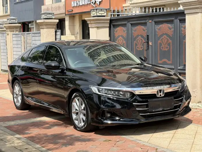 Honda Accord 2022 Model 260TURBO Deluxe Edition – фото 3