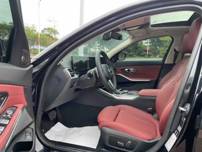 BMW 3 Series 2025 Model 325Li M Sports Set – фото 8