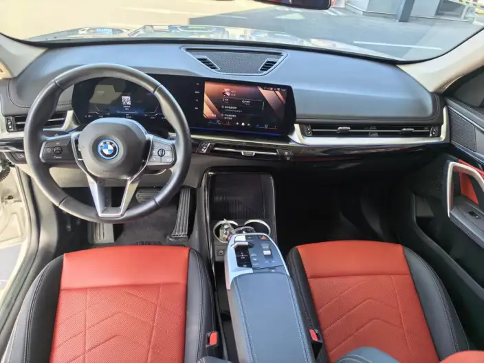 BMW iX 1 2025 Model eDrive25L M Sports Set – фото 9