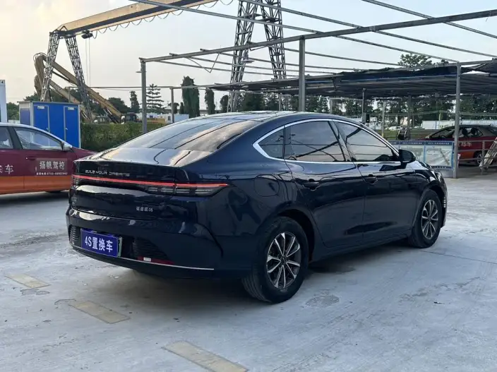 BYD Destroyer 05 2024 Model Honor Edition DM-i 55KM Luxury Model – фото 6