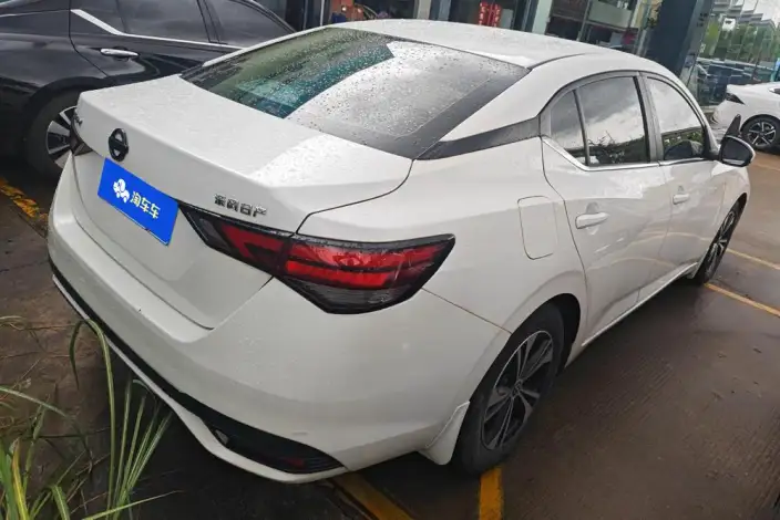 Nissan Sylphy 2023 Model 1.6L CVT Yuexiang Edition – фото 3