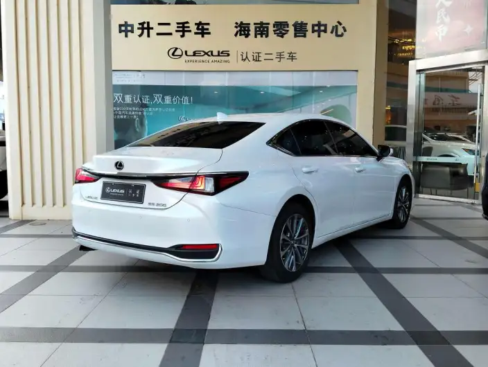 Lexus ES 2022 Model 200 Superior Edition – фото 4