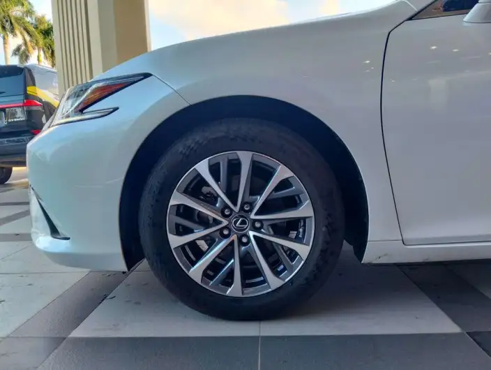 Lexus ES 2022 Model 200 Superior Edition – фото 5