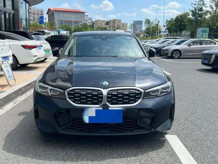 BMW 3 Series 2025 Model 325i M Sports Set – фото 2