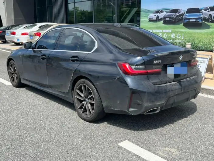 BMW 3 Series 2025 Model 325i M Sports Set – фото 4