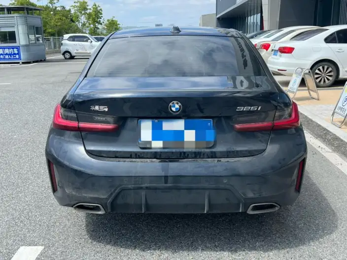 BMW 3 Series 2025 Model 325i M Sports Set – фото 5